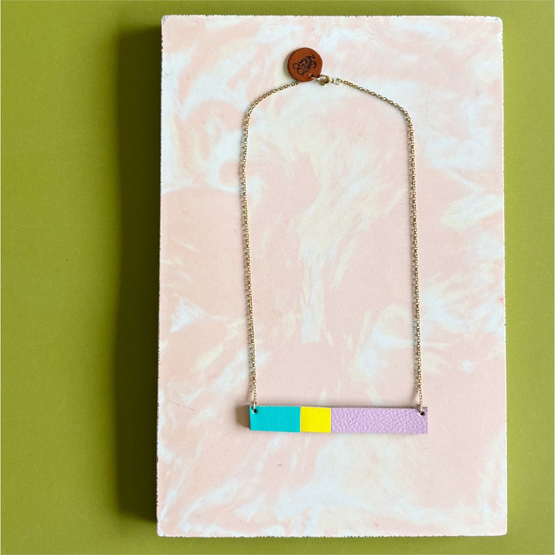 collar cuero recuperado diseño de autor. Gato Negro Costa Rica 