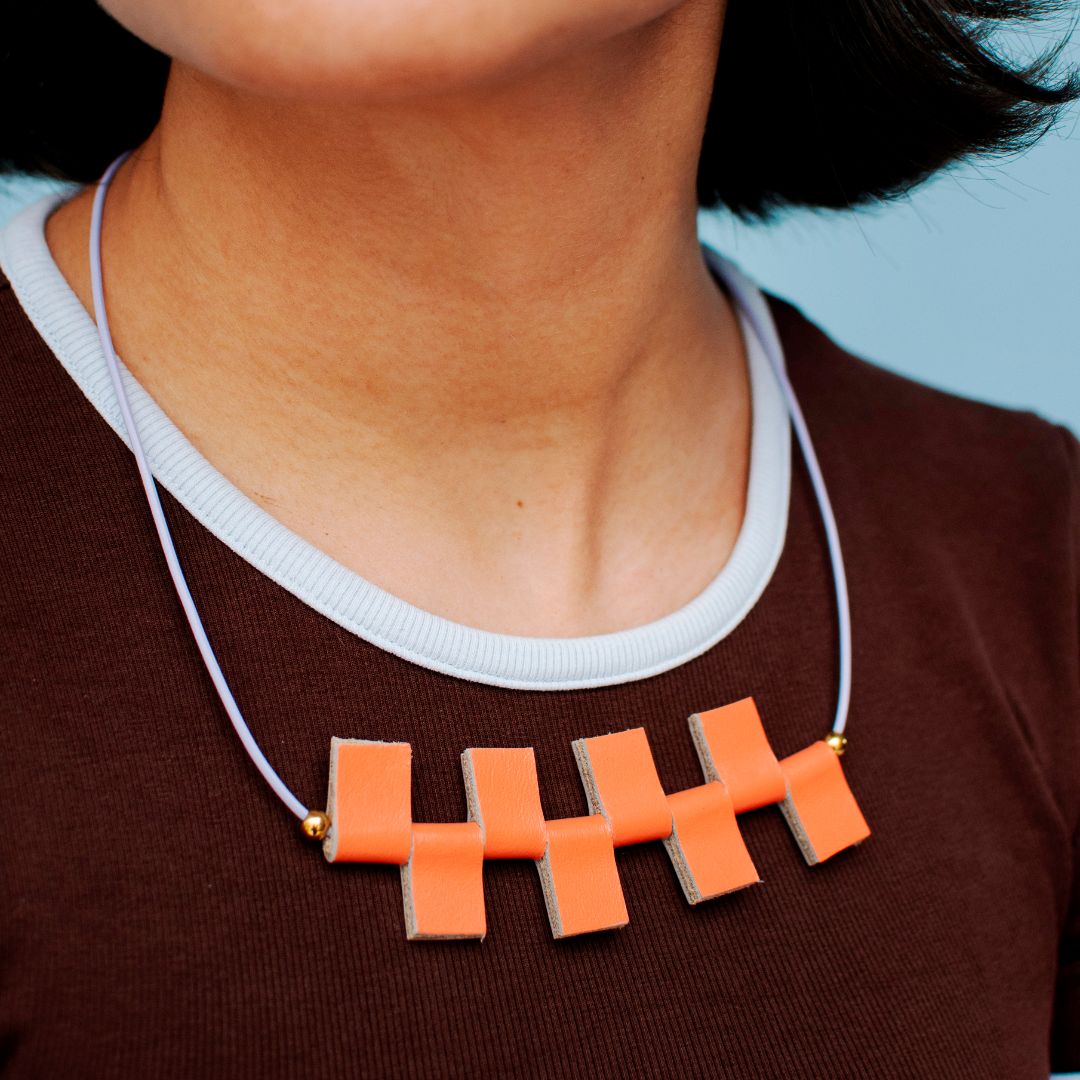 collares cuero recuperado joyería artesanal de costa rica
