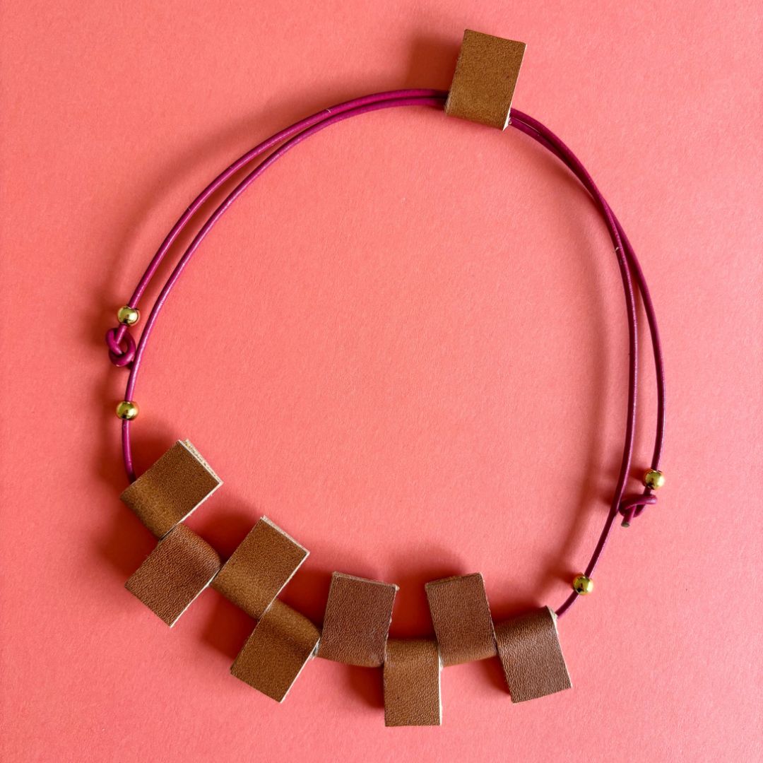 collares cuero recuperado joyería artesanal de costa rica