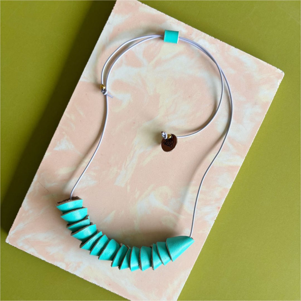 Collar Pez
