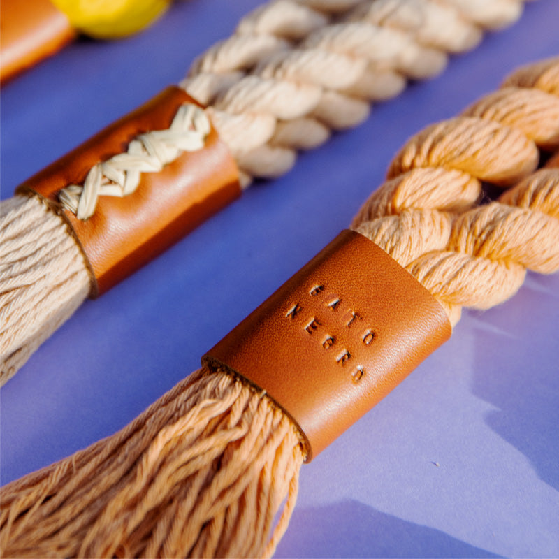 Detalle pieza de cuero recuperado collar Sabana Guanacaste