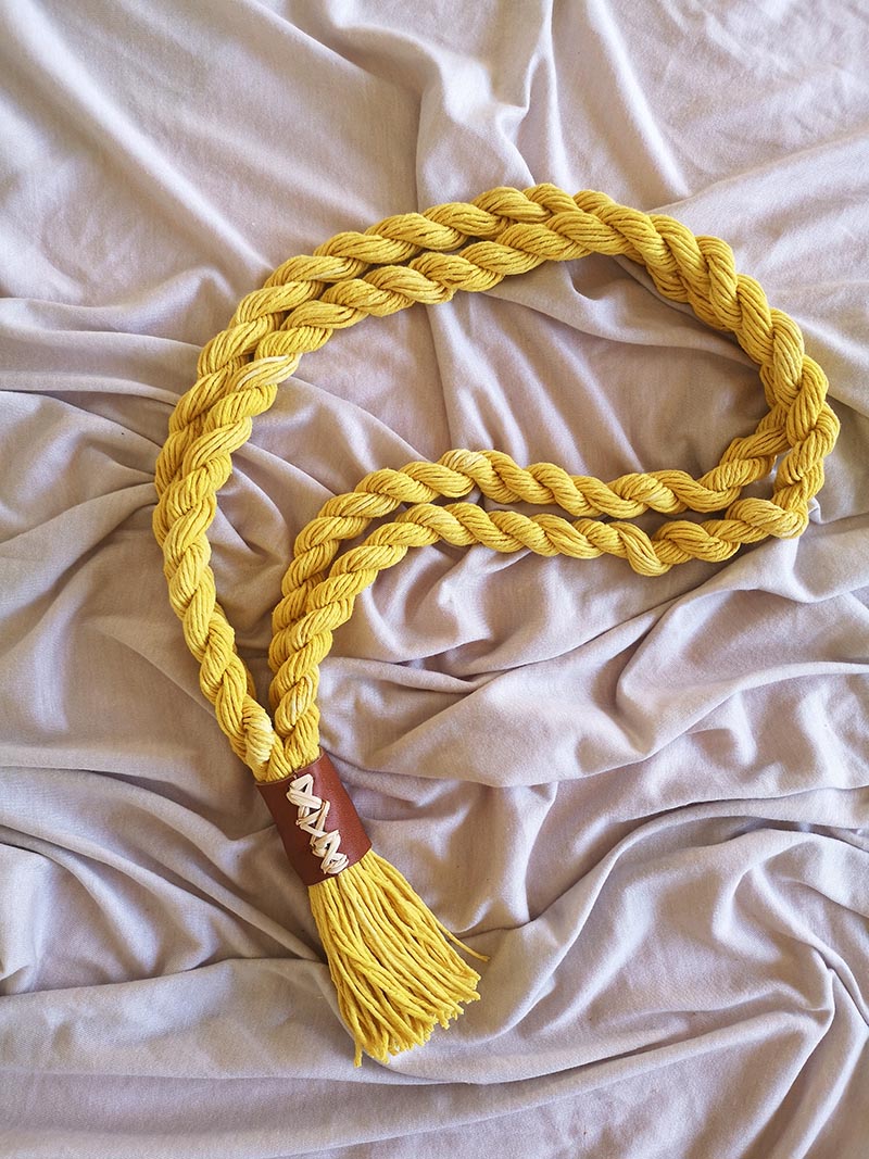 Collar Sabana amarillo de la colección Guanacaste