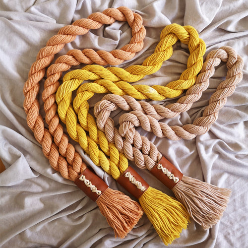 Collares Pampa en colores naranja, amarillo y salmón de la colección Guanacaste
