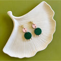 Aretes de cuero recuperado, joyería artesanal de Costa Rica