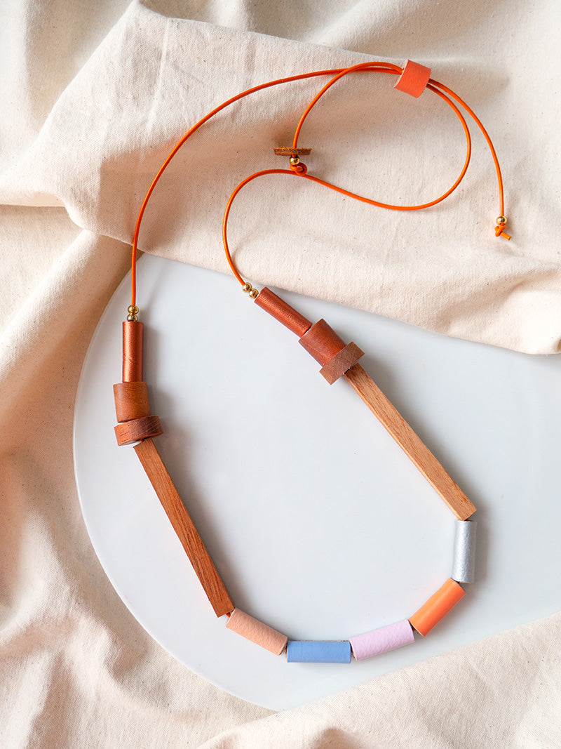 Collar Etnia en tonos pastel