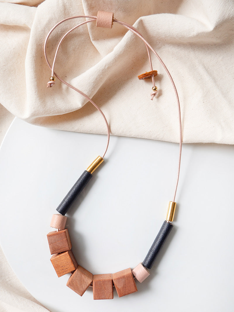 Collar Nativa negro