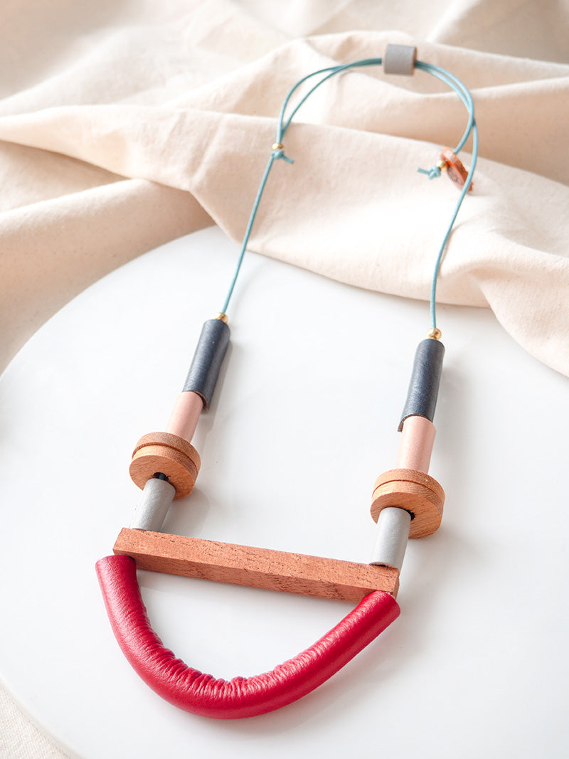 Collar Tribu rojo colección Nativa