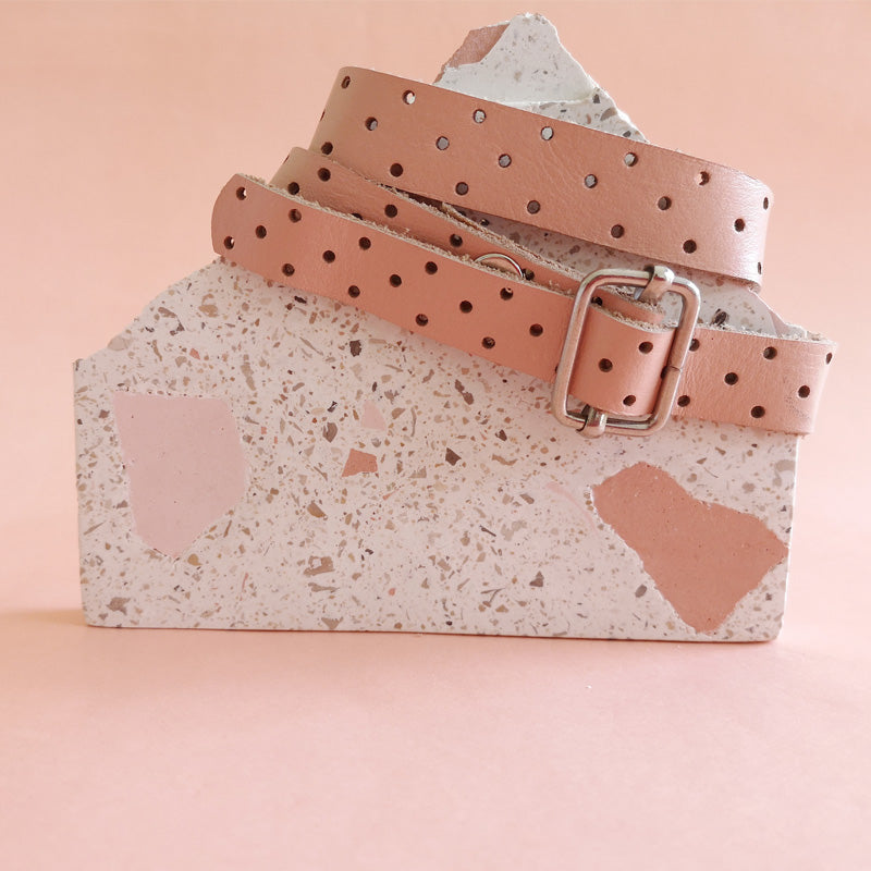 Pulsera tira de cuero salmón